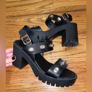 Women’s Madden Girl Black Sandals, Size 8